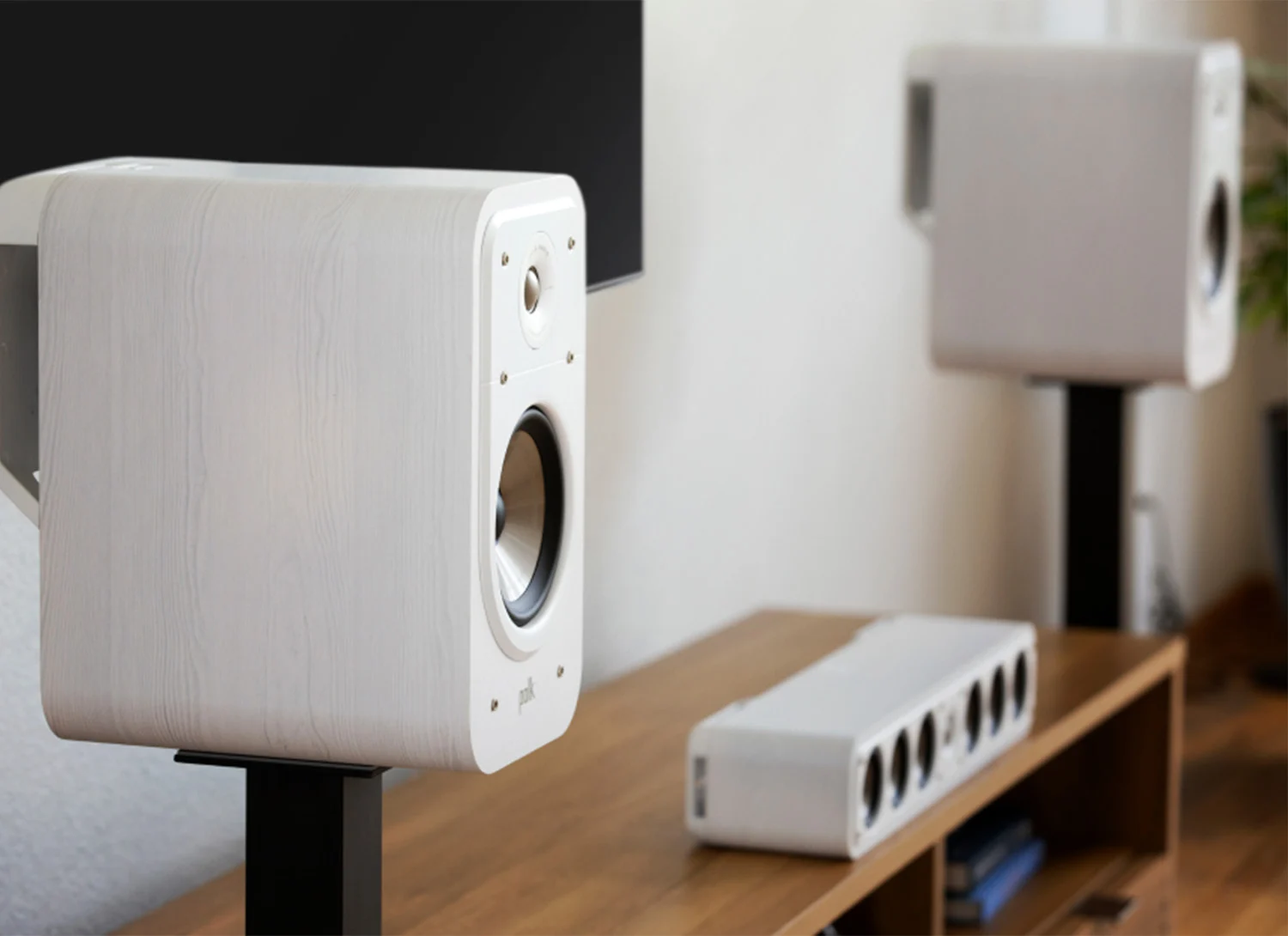 Signature Elite ES20 - High-Quality Bookshelf Speakers | Polk