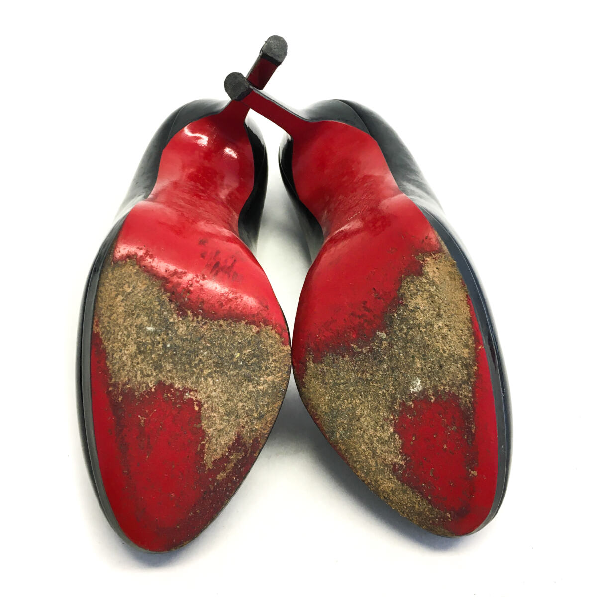 Sapato Christian Louboutin Preto Verniz Tam. 40 – Peguei Bode