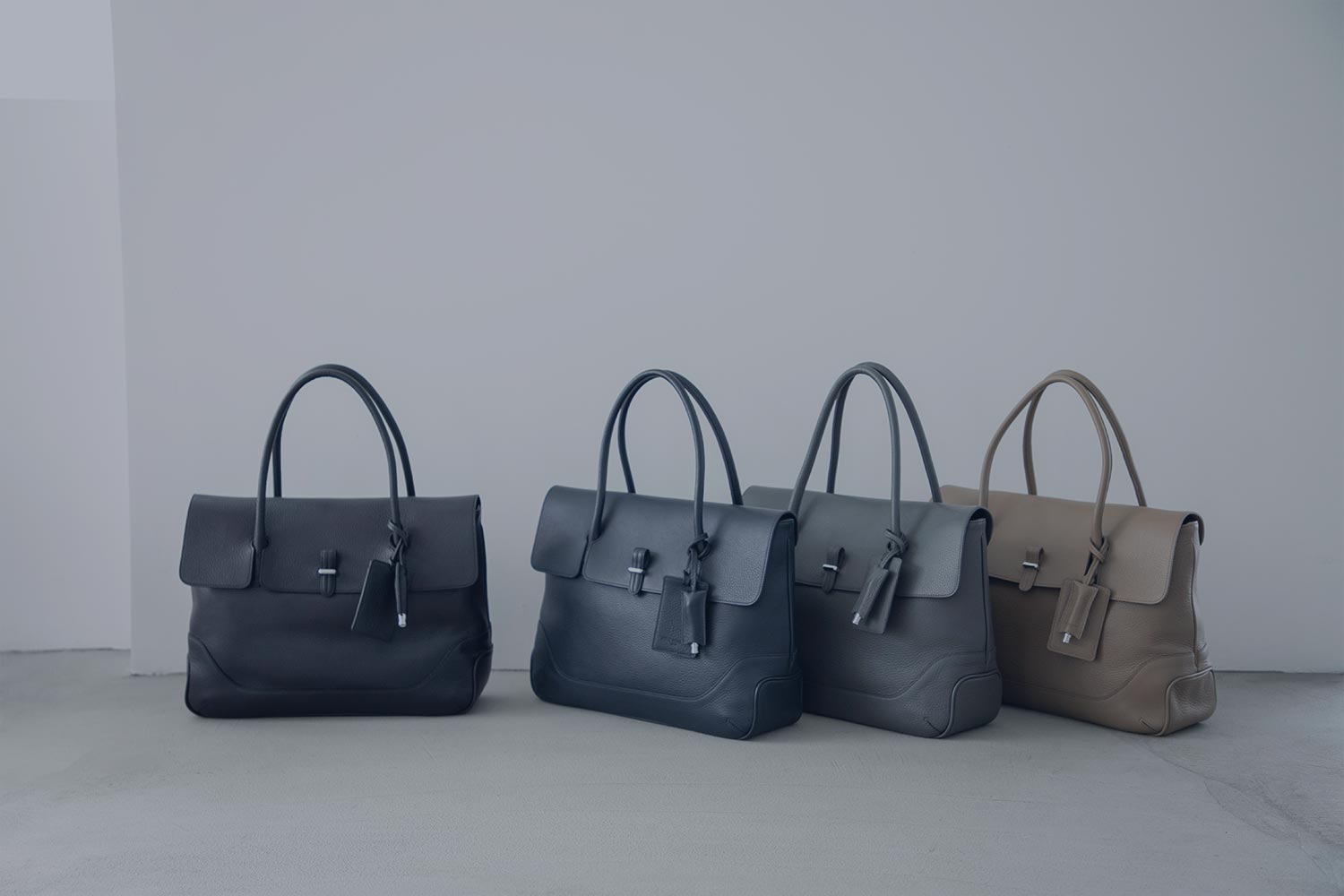 ビジネス、カジュアルに使いたいフラップバッグ