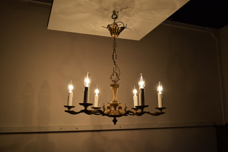 パルテノン アンティーク / クラシックデザインが魅力的な6灯式