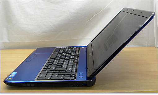 DELL Inspiron 15R（N5110）のディスプレイをレビュー
