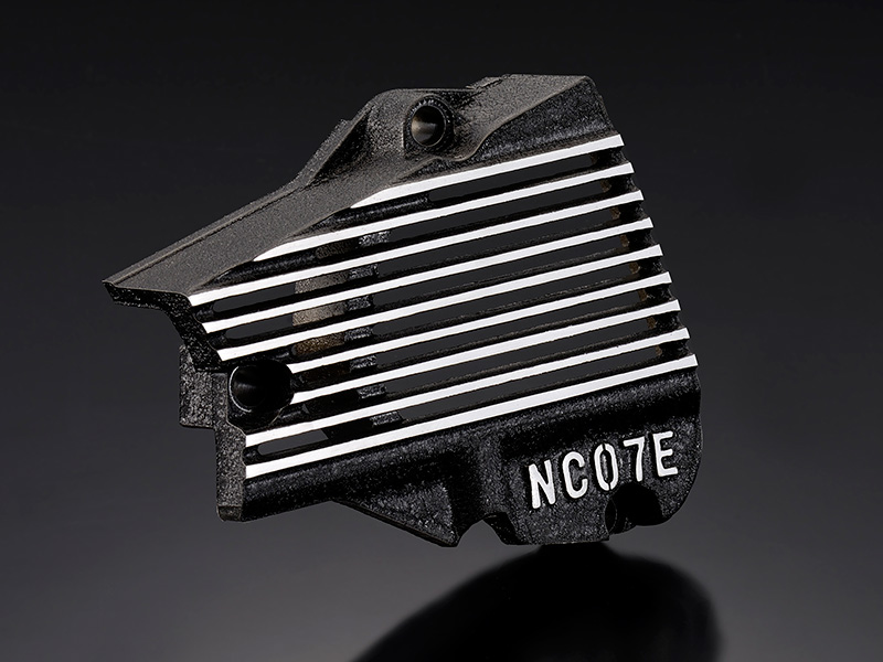 NC07スプロケカバー ブラック チヂミ塗装 フィン出し / パステルロード