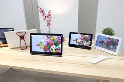 シャープ、防水＆軽量設計のワイヤレス小型液晶テレビ「AQUOS