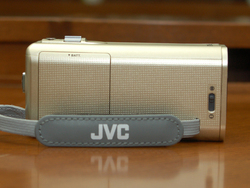 JVC、iFrame記録対応／Wi-Fi連携強化の新“Everio”「GZ-VX895」 - PHILE WEB