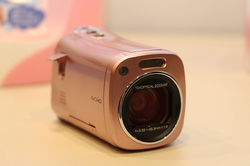 JVC、世界最小・最軽量ビデオカメラ“Everio”「GZ-N1」 - PHILE WEB