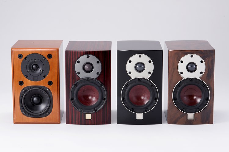 王道の2ウェイブックシェルフ・DALI「MENUET」。歴史的モデルから最