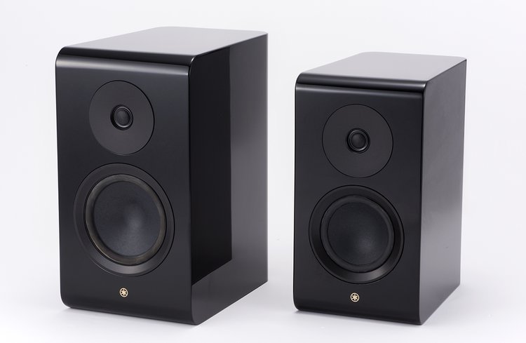 ヤマハの最新ブックシェルフスピーカーで80年代ヒットナンバーを存分に