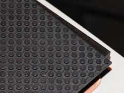 免震”から誕生したオーディオボード兼インシュレーター「Sonic