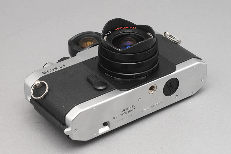 Bessa-L con 15mm Super Wide Heliar | Photo40.it