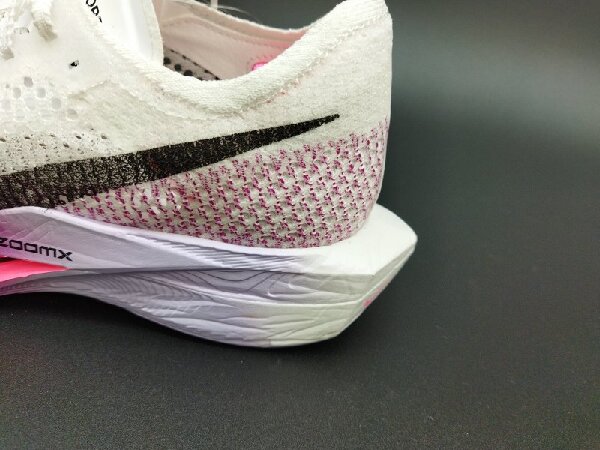 NIKE ズームX ヴェイパーフライ ネクスト% 3 ランニングシューズ入荷
