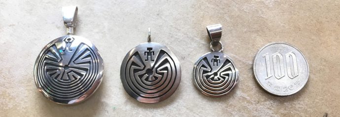 ホピ族のペンダントトップ Man in the Maze編 | インディアン