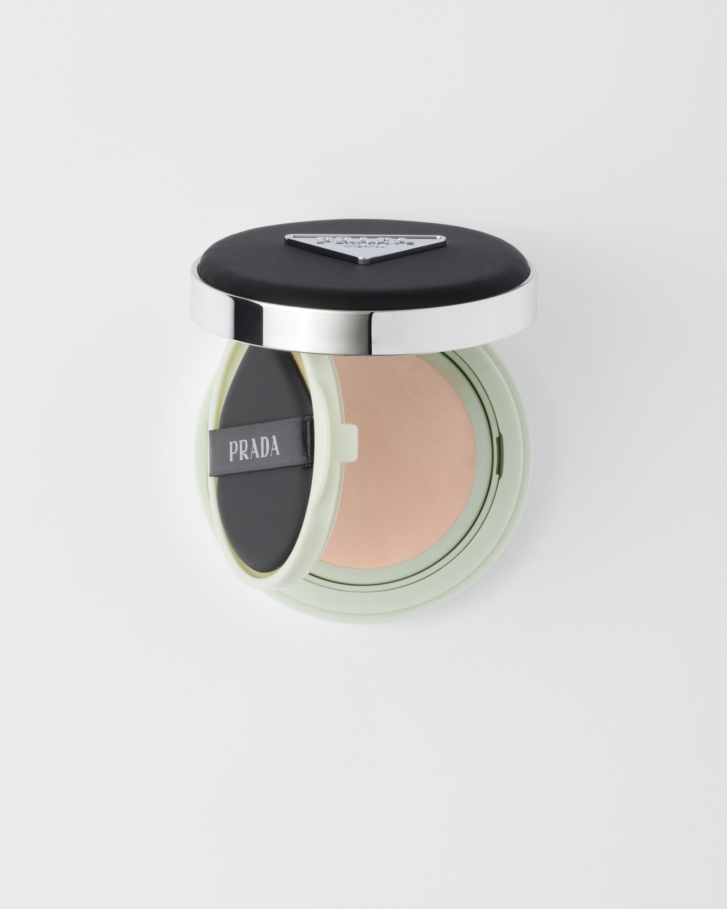 Ln25 - ライトニュートラル Prada Reveal Mesh Cushion Foundation