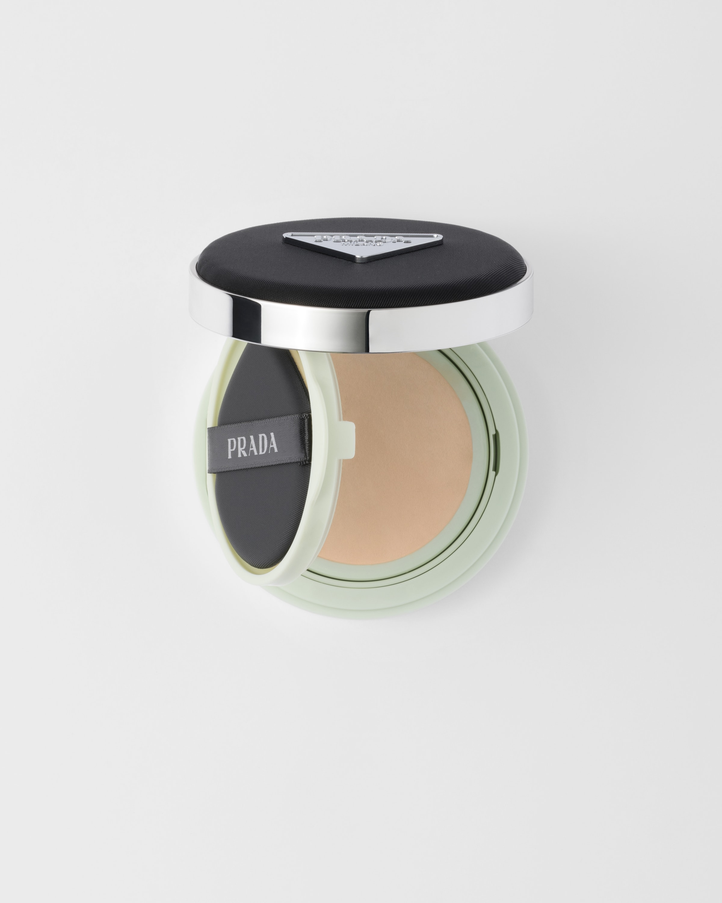 Ln10 - Light Neutral Prada Reveal Mesh Cushion Foundation - Ln10