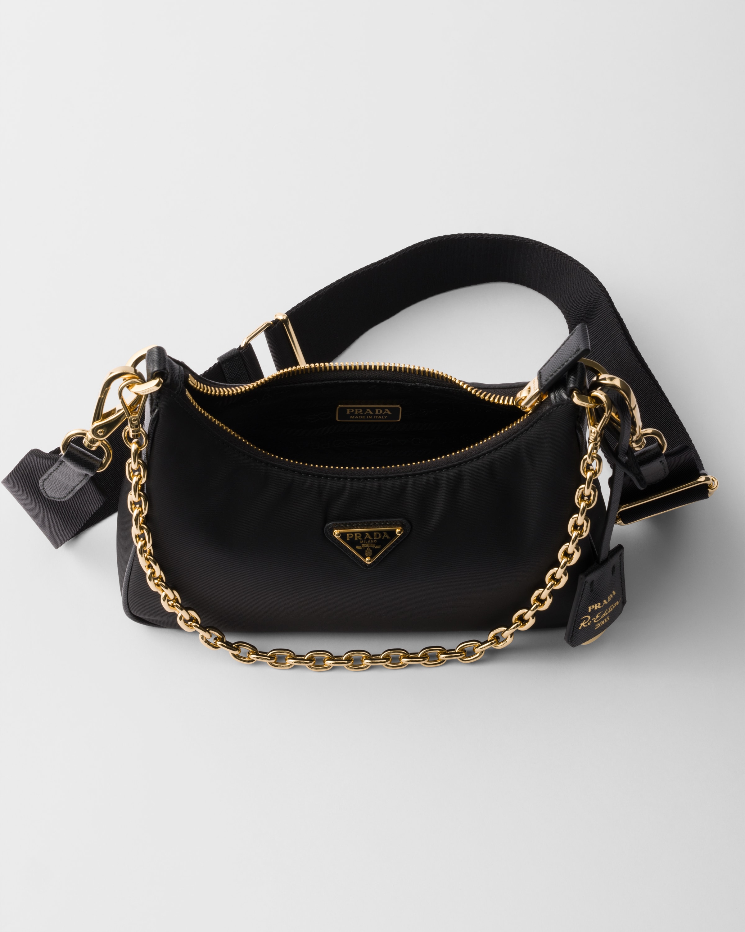 ブラック プラダ Re-edition 2005 Re-nylon Xサフィアーノレザー