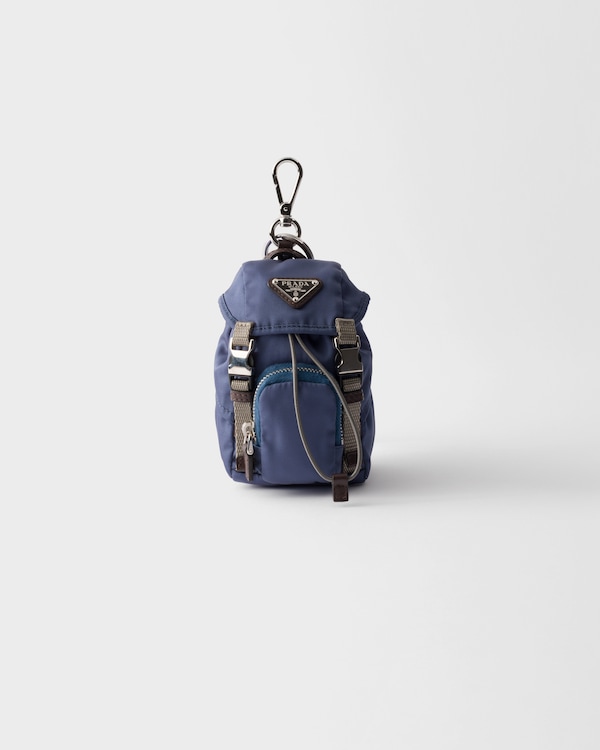 ブラック キーチェーン付 サフィアーノレザー イヤフォンケース | PRADA