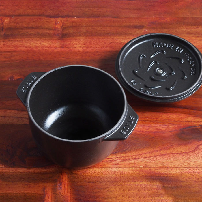 ストウブ ラ ココット デ ゴハン S 12cm ブラック / staub | 食器と