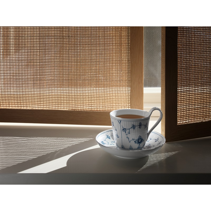 ブルーフルーテッド プレイン ハイハンドルカップ&ソーサー 240ml