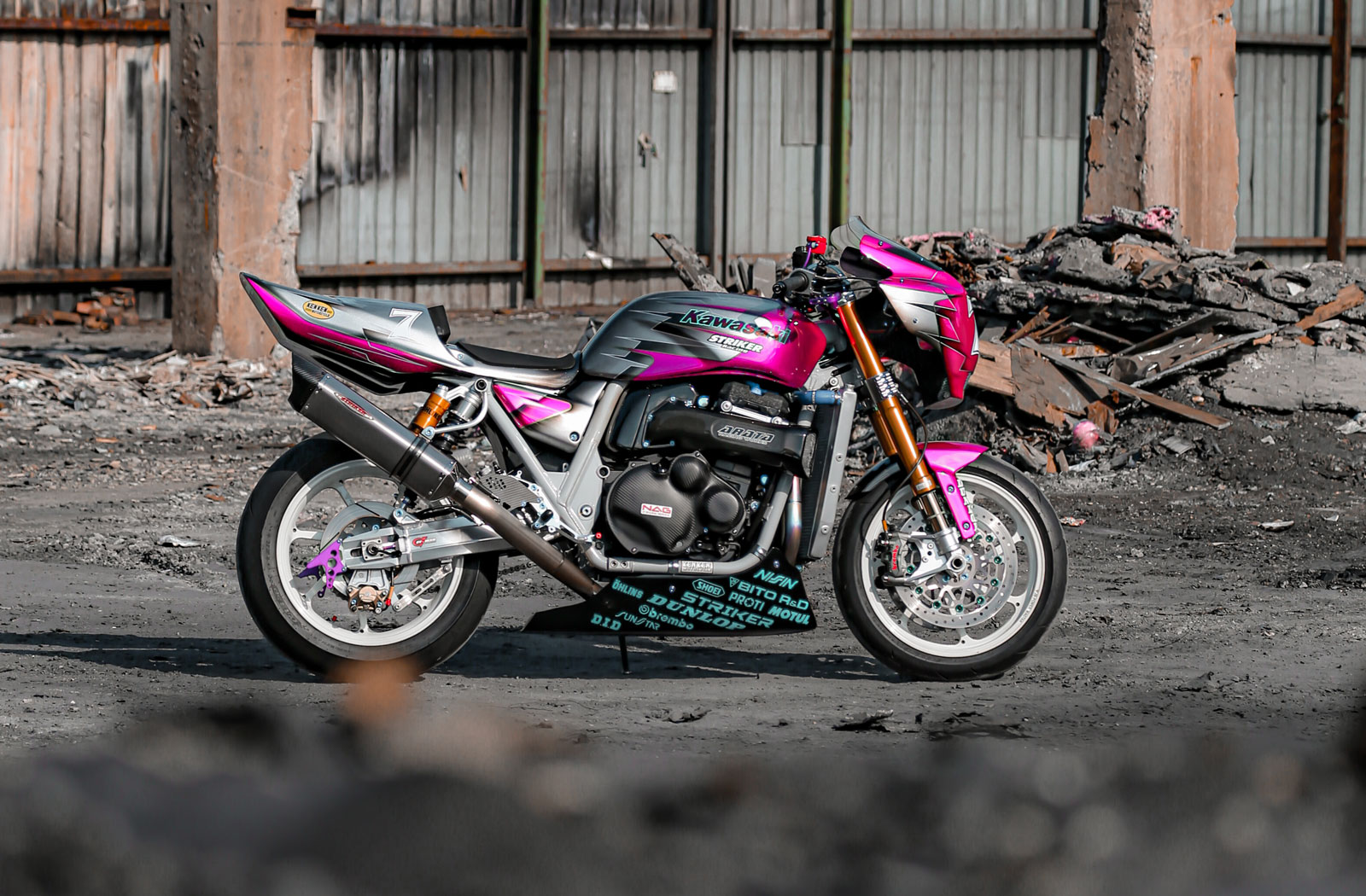 NJ-Daiken: Kenkenmoto Kawasaki ZRX1200R - Return of the Cafe Racers