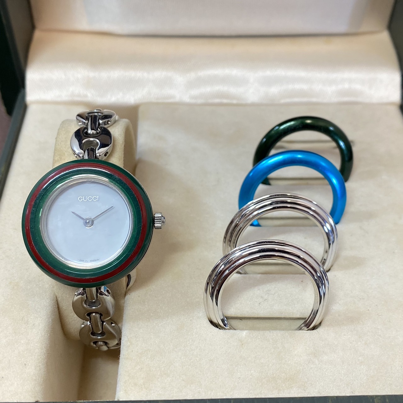 グッチ】GUCCI チェンジベゼル クォーツ式 腕時計 買取価格をご紹介し