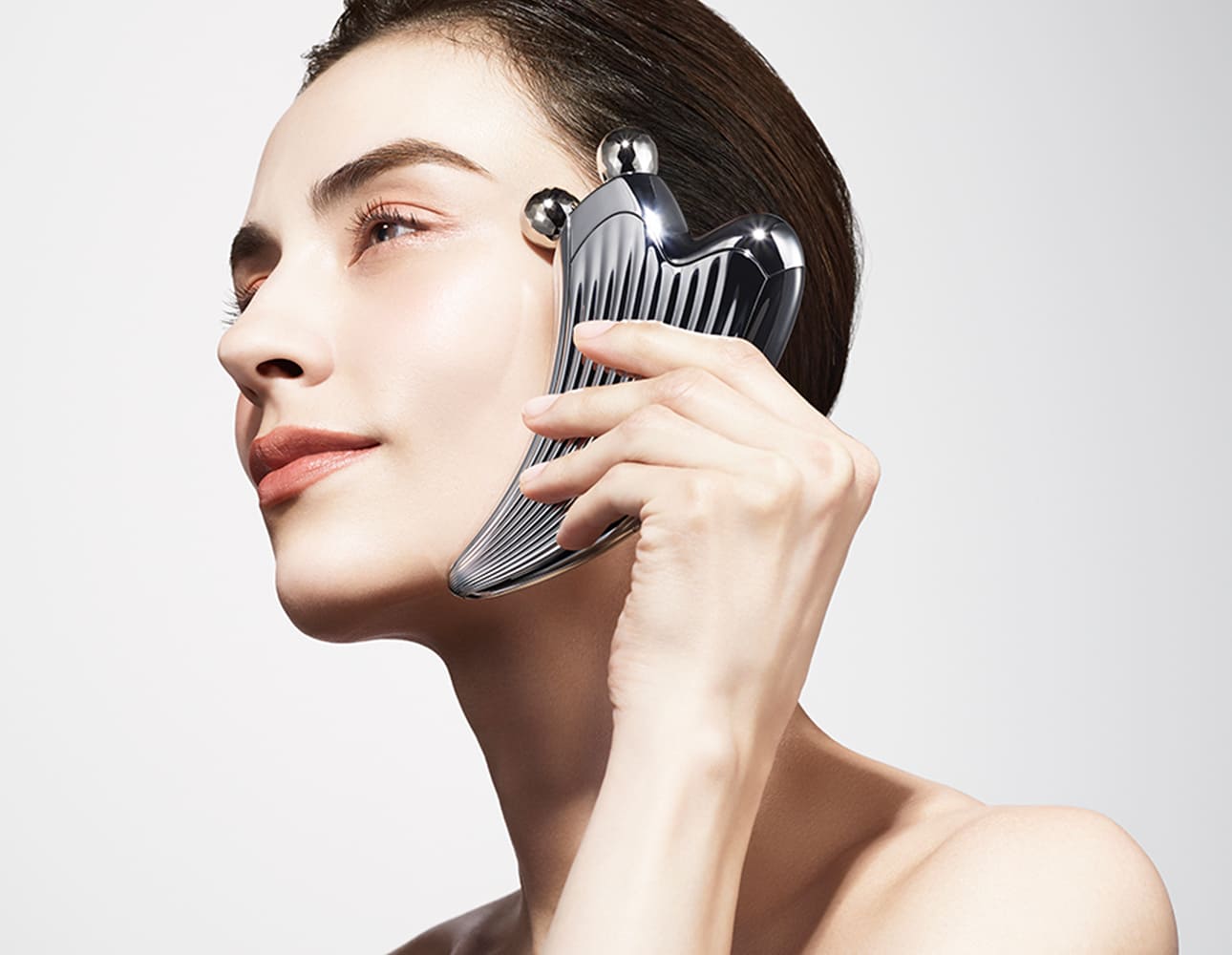 ReFa レッド 美顔ローラー 専用ケース付き ReFa レッド 美顔ローラー