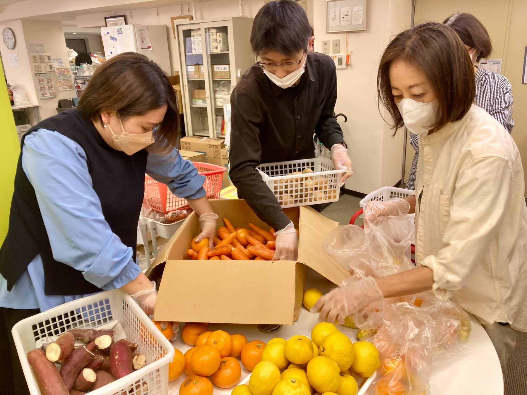 支援の様子｜食べることはお腹を満たすだけではない、食を通じた活動