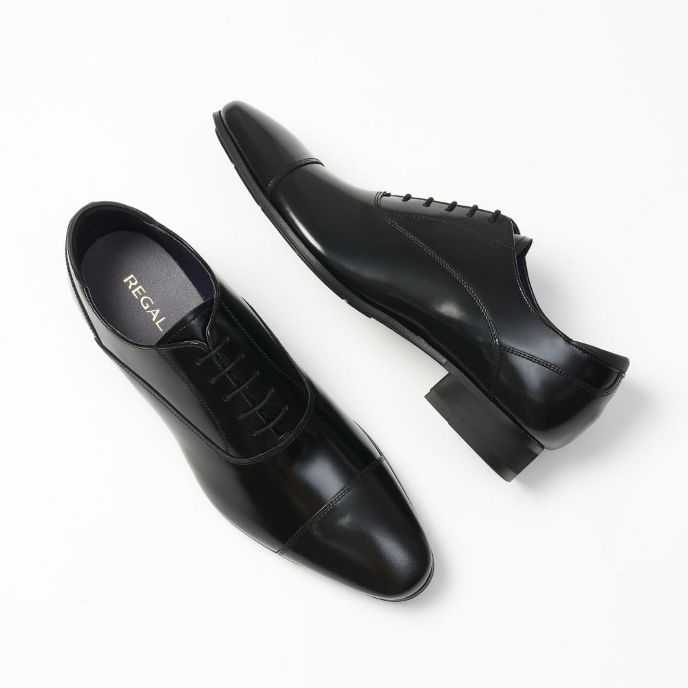 特別な日の装いに、その先の日常を。 REGALが提案する「黒のストレート