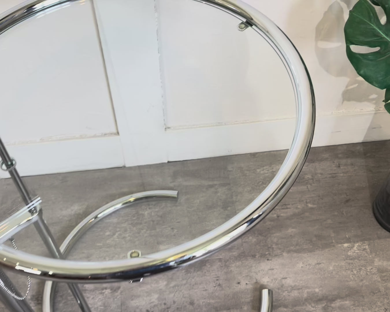 クラシコン/Classi Con/E-1027アジャスタブルテーブル クリアガラス