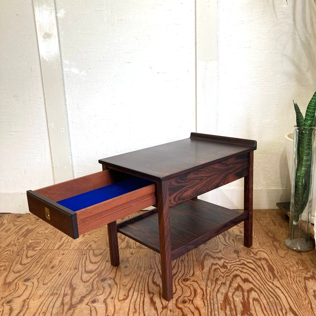 ブルクスボ BRUKSBO ベッドサイドテーブル ローズウッド 北欧