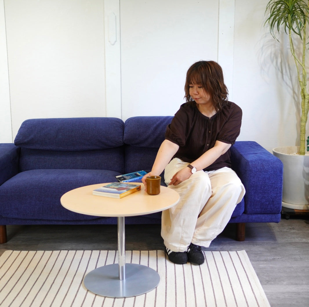 イノベーター / innovator 118 サイドテーブル 60㎝ 円 オーク材 中古