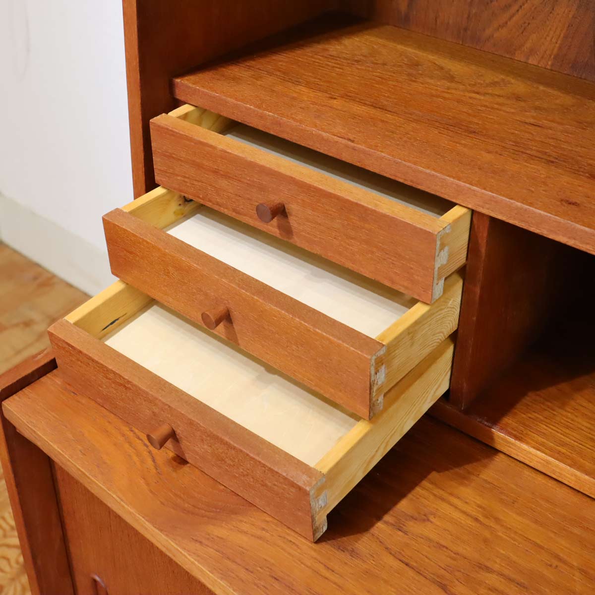 デンマーク製ブックシェルフ チーク材 デスク 北欧 ヴィンテージ