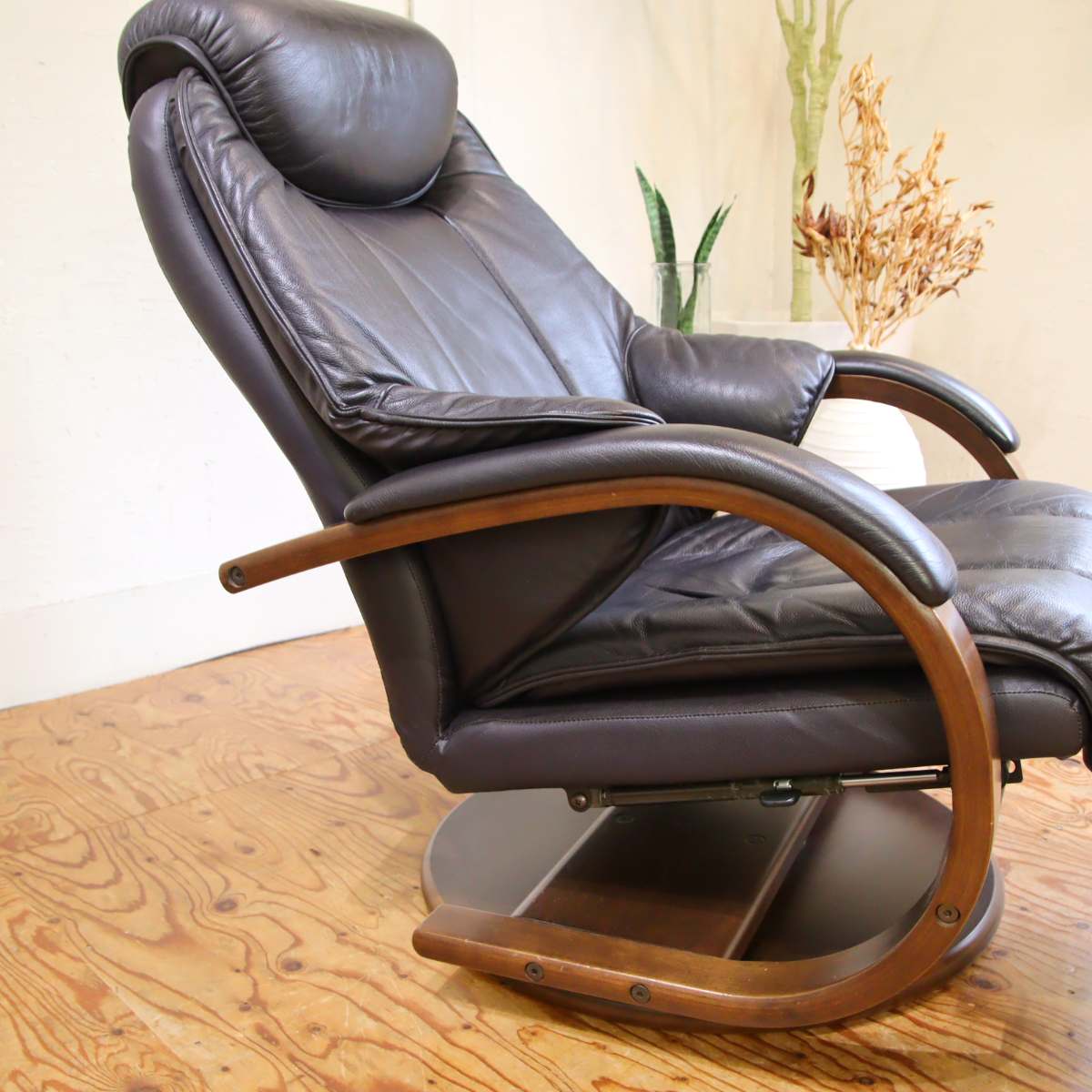 椿 富士ファニチャー RAKU/楽 本革 リクライニングチェア 冨士