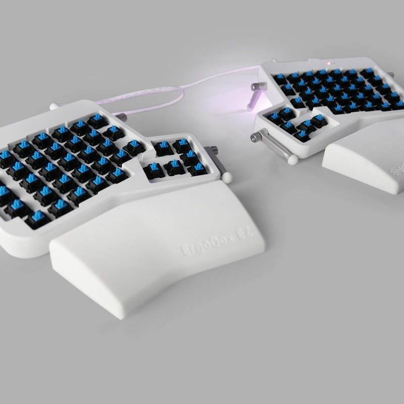 ErgoDox EZ｜スプリットタイプのエルゴデザインキーボード「エルゴ