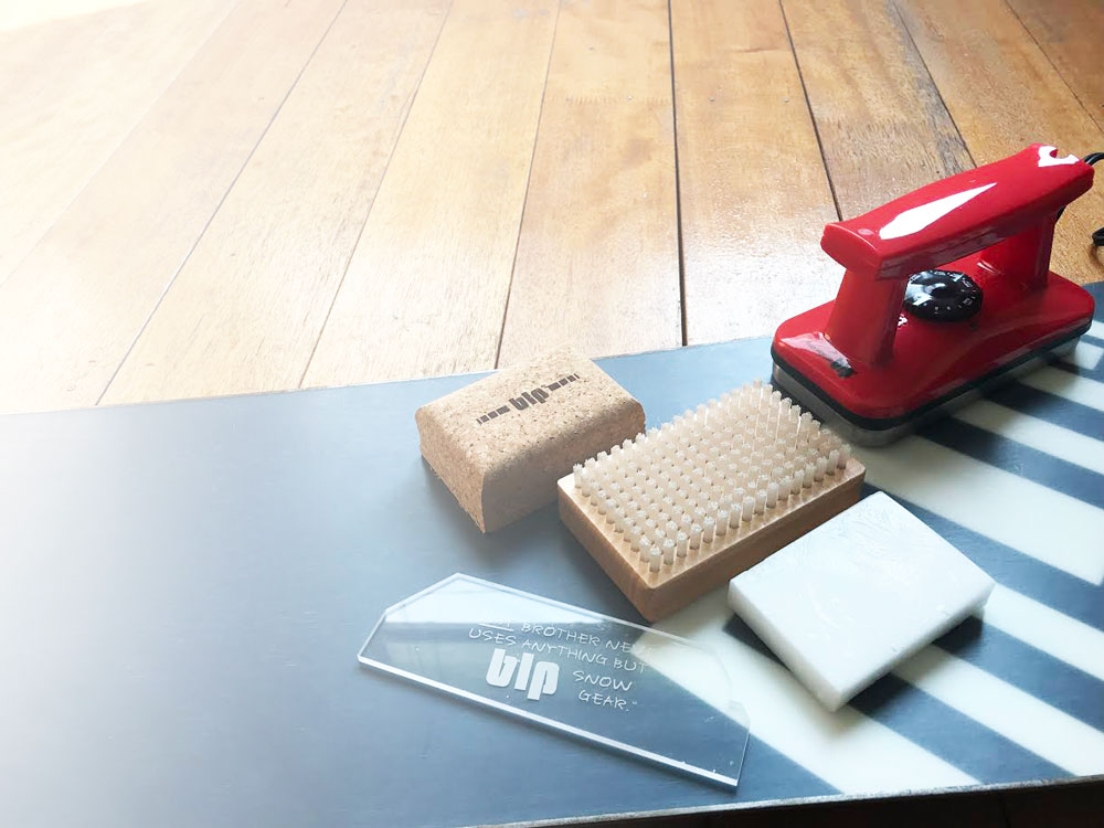 スノーボードのワックスがけセット Amazon | Swix スキー&スノーボード用タッチアップ&ワックスキット