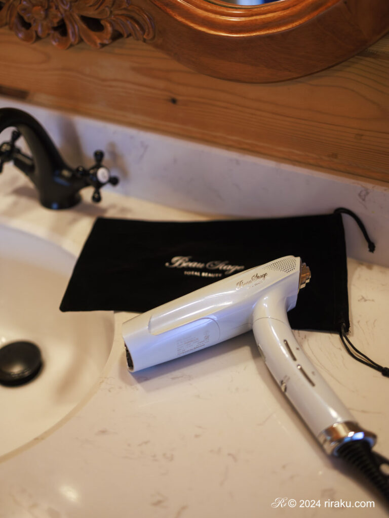 軽くてパワフルな速乾美髪ドライヤー、アデランス エレガンジェット