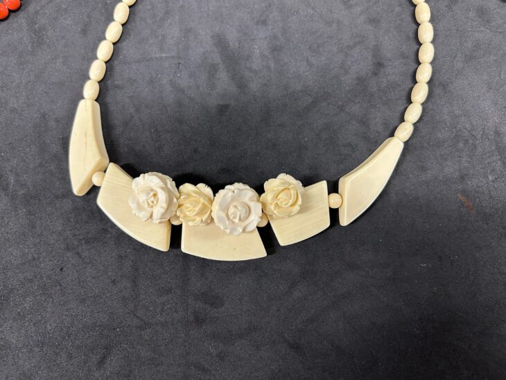 おまとめ メッキ 珊瑚 象牙アクセサリー一式 ｜骨董品買取 緑和堂