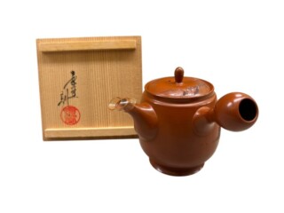 金城次郎 『抱瓶』 買取価格相場｜骨董品買取 緑和堂