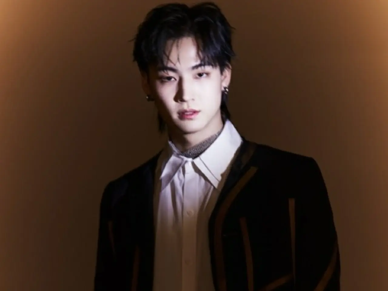 公式】「GOT7」出身のJB、“JAY B”としてパク・ジェボム率いる「H1GHR