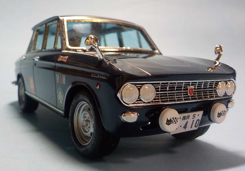 ダットサン ブルーバード1300デラックス（マスターモデル 1/24