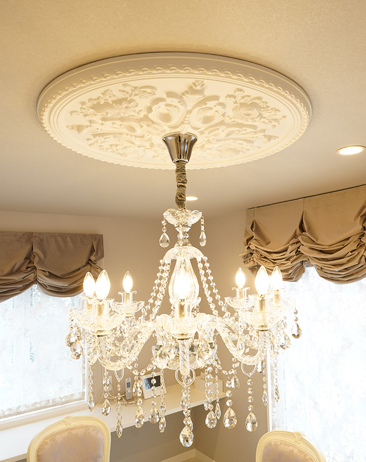 シャンデリア（照明器具（シャンデリアなど））｜輸入家具/ロココ調