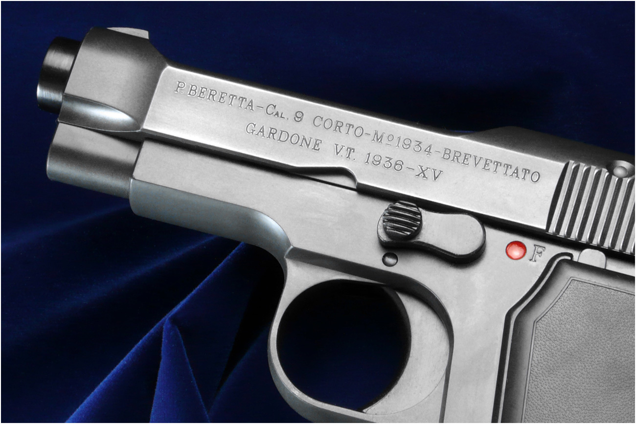 手のひらサイズのガスブローバック「WAベレッタM1934／カーボン