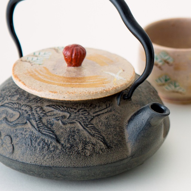 鉄瓶急須 金銀彩鶴 | 西川貞三郎商店