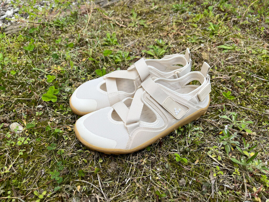 サイズ選びで迷う人へ】Vivobarefoot「トラッカーサンダル」実体験レビュー