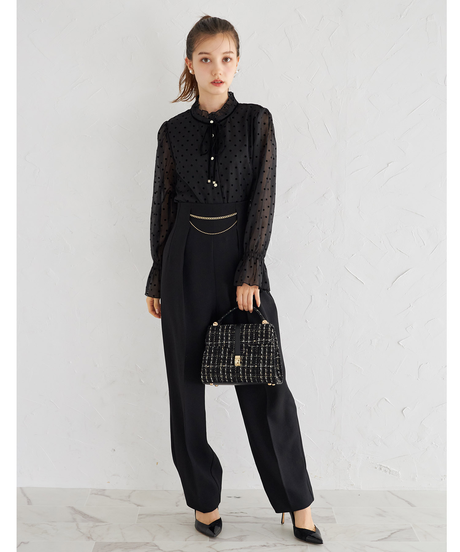 ベロアリボン付きフロッキードットブラウス