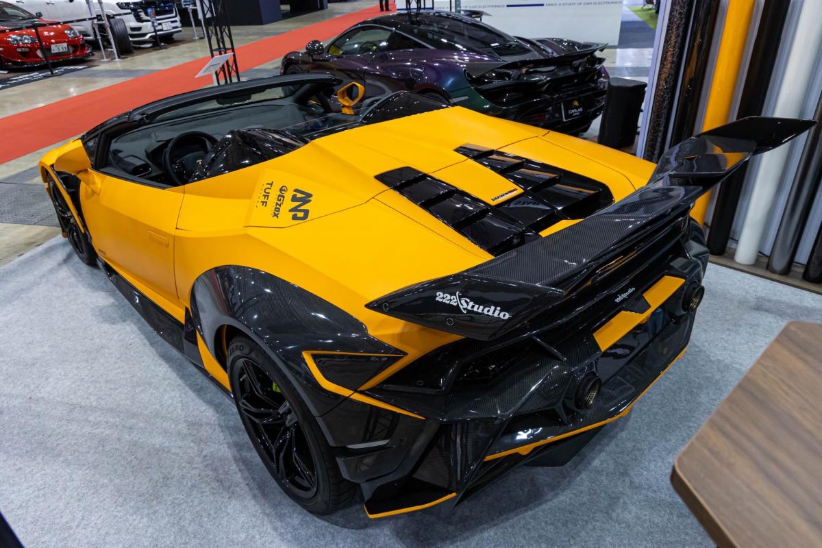 Lamborghini Huracn詳細情報|FIEVILLE/CARLAS｜オンラインオートサロン