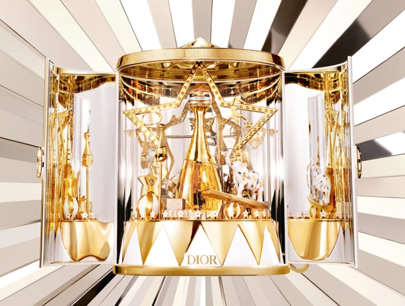 Dior(ディオール)〉魅惑的なサーカスから着想した、ホリデー限定の特別