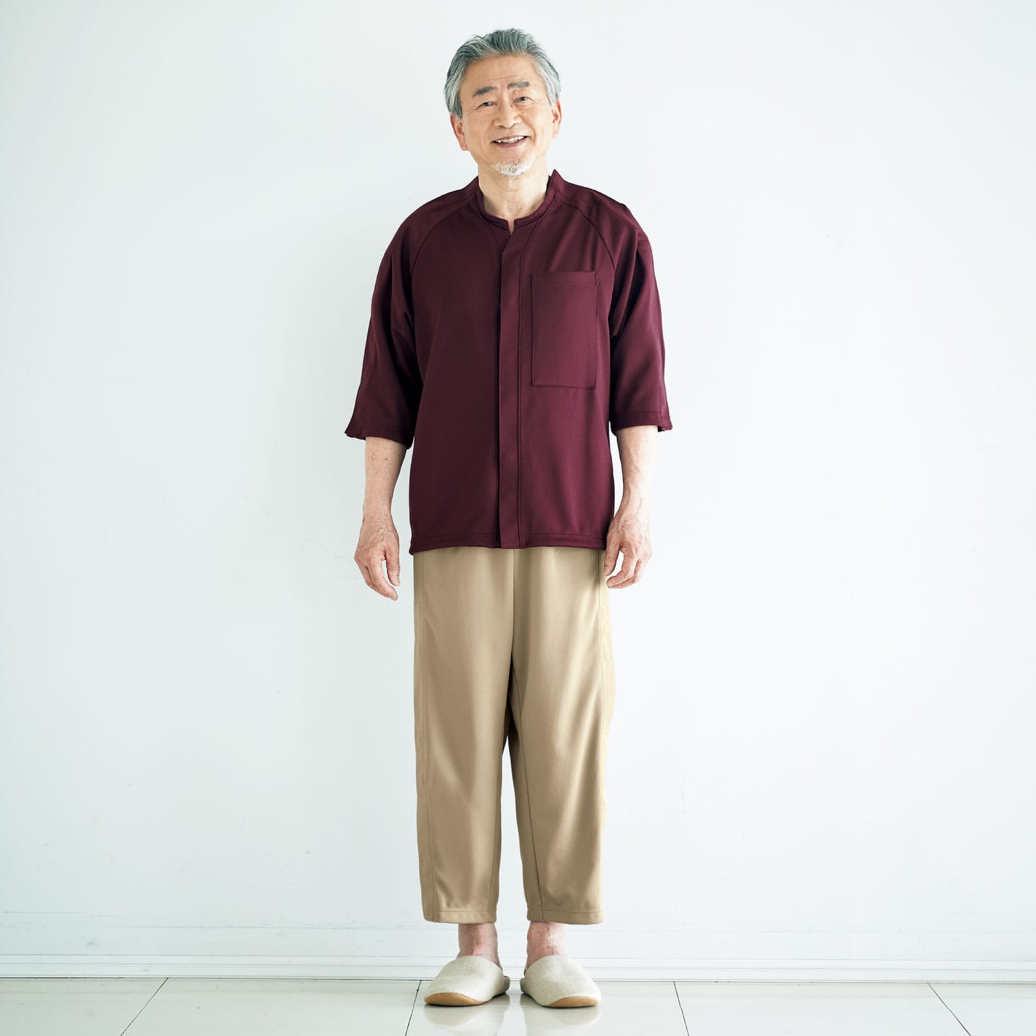 両脇が全開できるパンツ