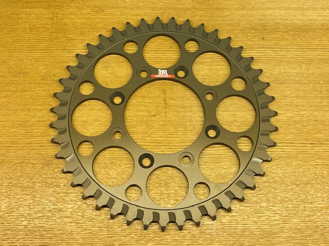 ISA リアスプロケット C-101 軽量穴付き - バイクショップTOM'S