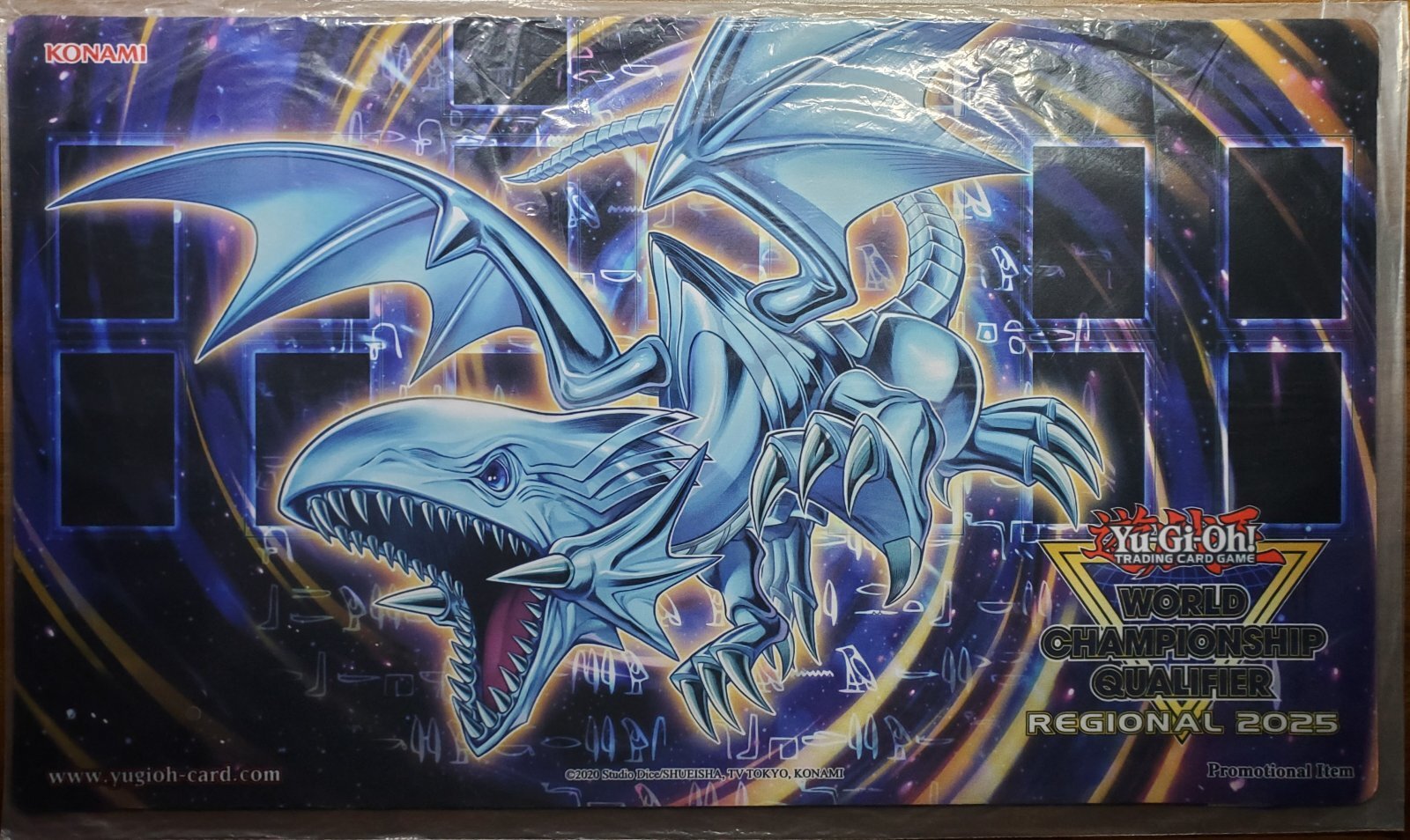 青眼の双爆裂龍 プレイマット 未開封 青眼の双爆裂龍 プレイマット 未