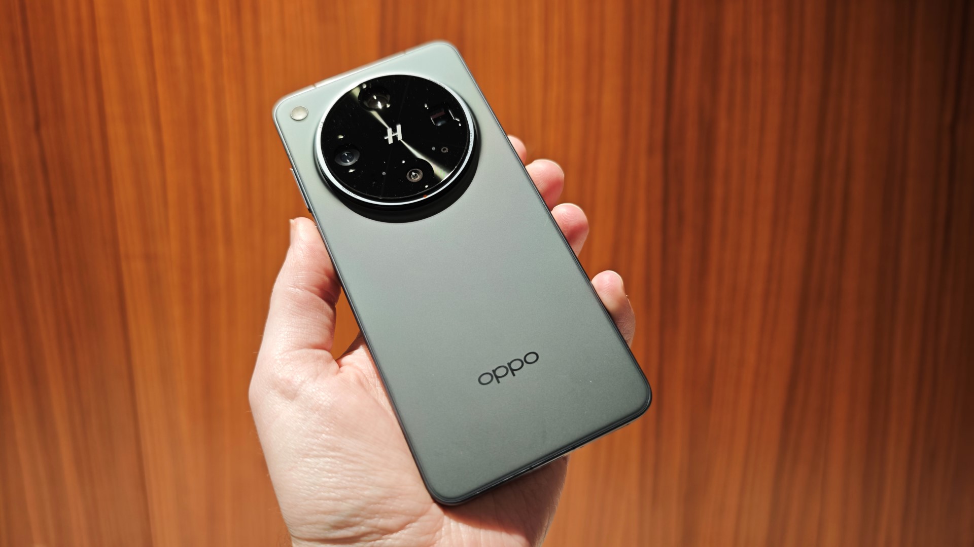 Oppo Find X8 Ultra Review: Hands-on - Tech Advisor