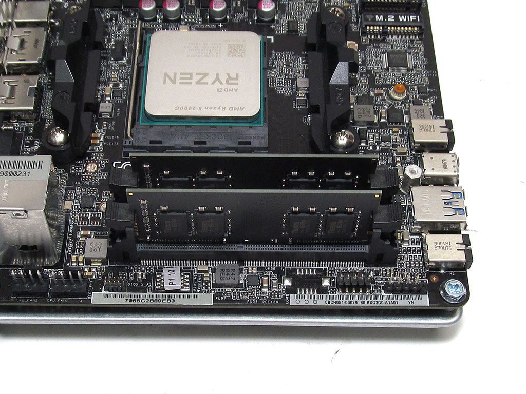 ASRock DeskMini A300 (Ryzen 5 2400G) Review - A look Inside